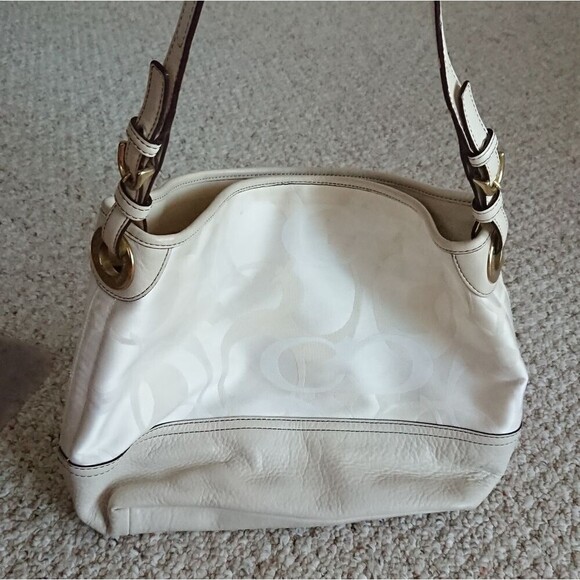 Coach logo cream/beige canvas and leather shoulder bag - Picture 2 of 15